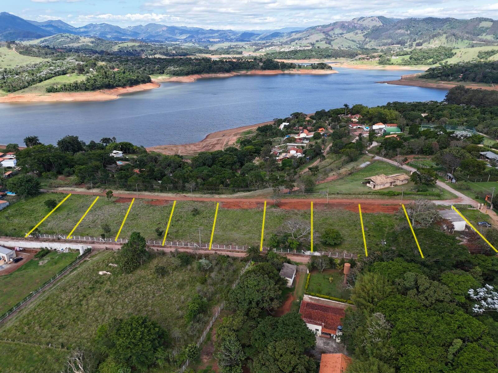 #TR1796 - Terreno em condomínio para Venda em Piracaia - SP