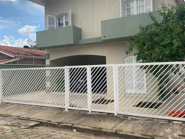 #CS300 - Casa para Venda em Piracaia - SP - 1