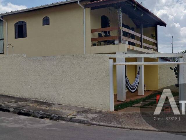 Casa para Venda em Atibaia - 1