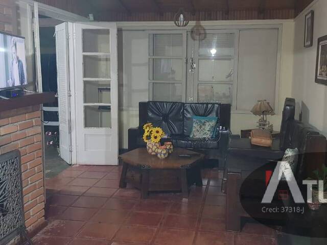 Casa para Venda em Atibaia - 5