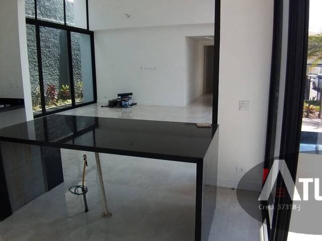 Casa para Venda em Atibaia - 3