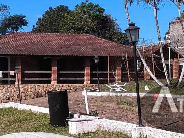 Casa para Venda em Mairiporã - 3
