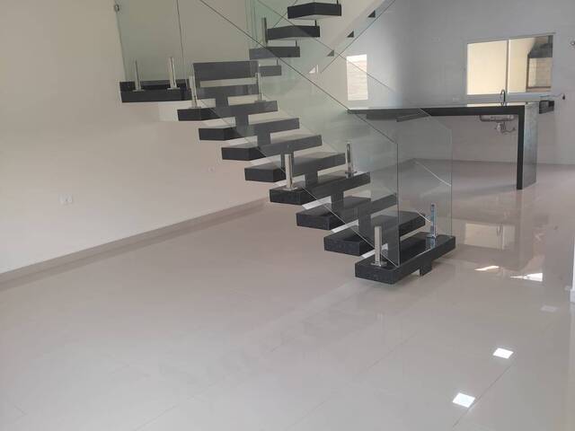 Casa para Venda em Atibaia - 4