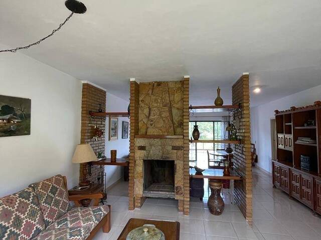 Casa para Venda em Atibaia - 3