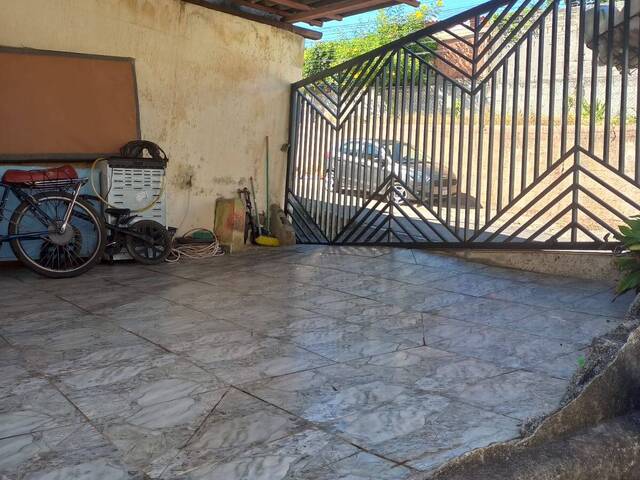 Casa para Venda em Atibaia - 3
